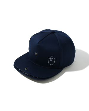 A BATHING APE® 标语刺绣双层帽檐棒球帽